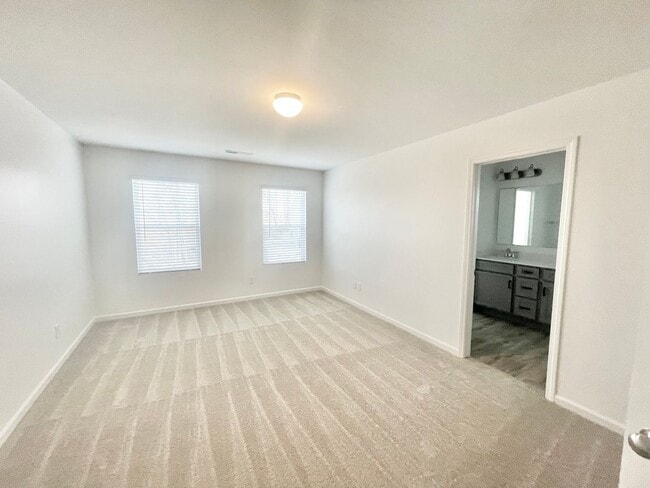 Building Photo - 1406 Stork Dr