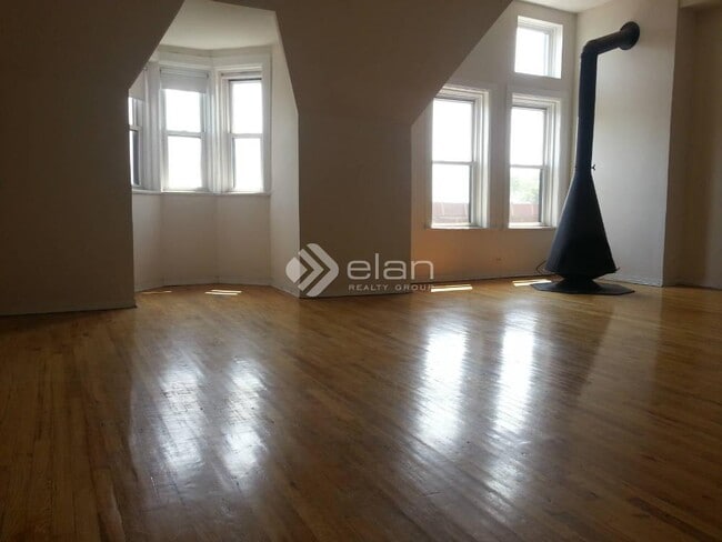 Foto del edificio - 2304 N Clark St