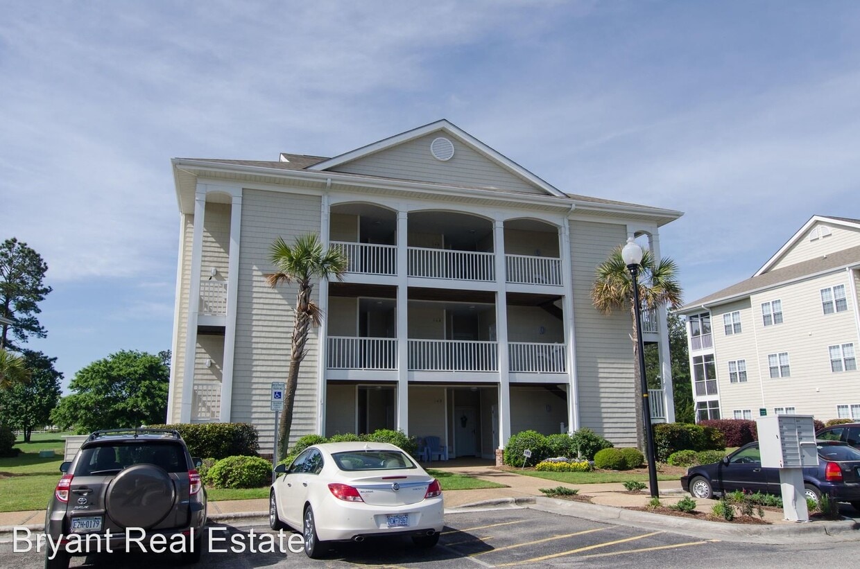 2 br, 2 bath House 143 Bentgreen Drive House Rental in Leland, NC