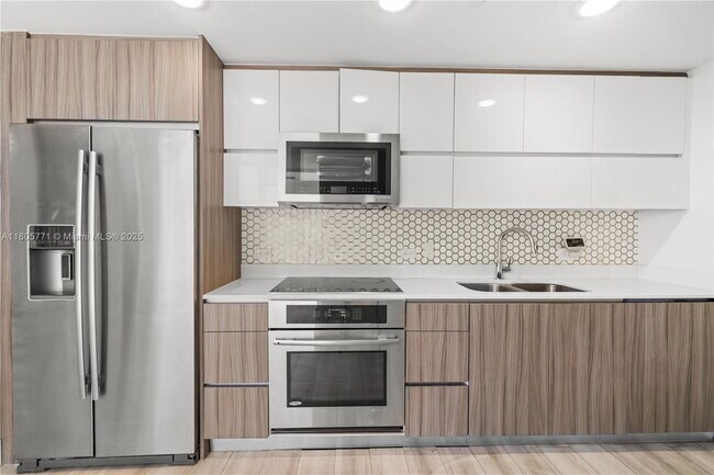 Foto del edificio - 600 NE 27th St