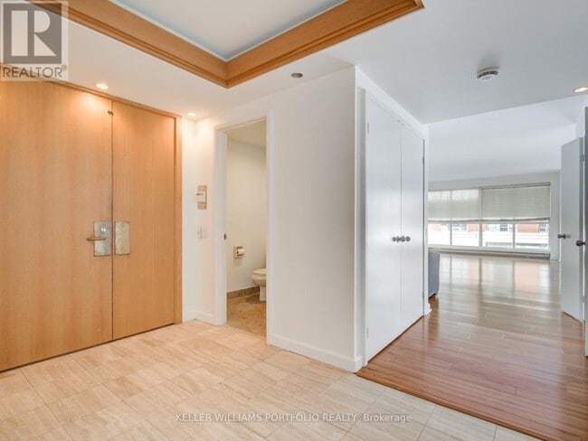 Building Photo - 480 Queens Quay W