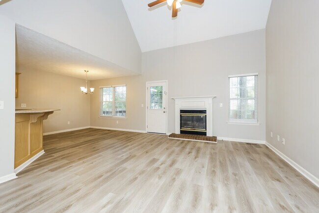 Foto del edificio - 1209 Highland Hills Dr