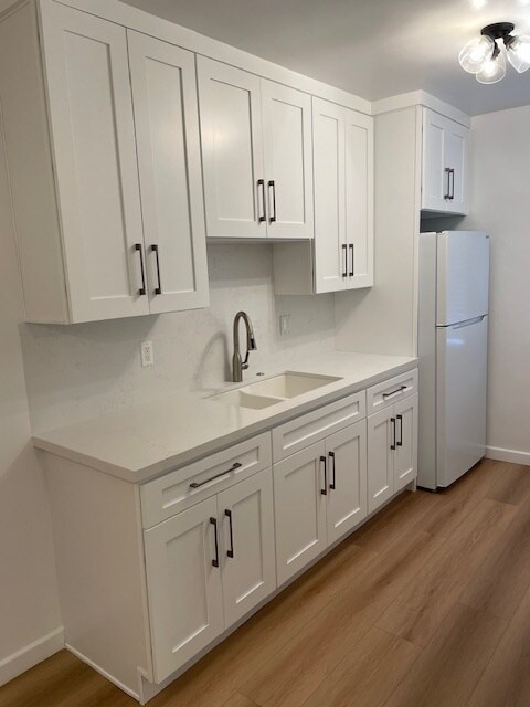 Foto del edificio - 2453 Corinth Ave