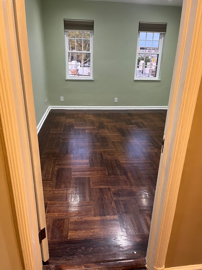 Foto del edificio - 1270 White Plains Rd