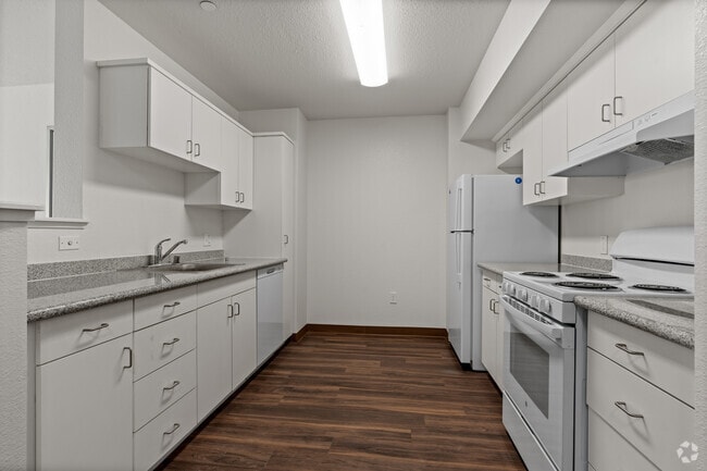 2 habitaciones, 1 baño - 797 pies cuadrados - Cocina - Walnut Place & Walnut Terrace