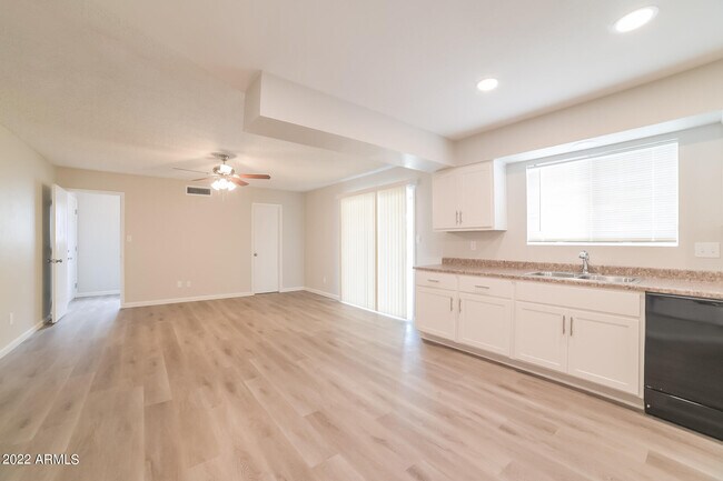 Foto del edificio - 3548 E Pueblo Ave