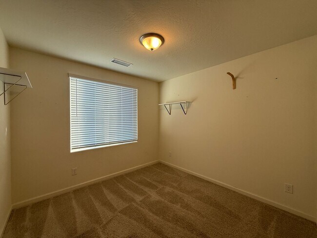 Building Photo - Beautiful 3 Bedroom Home for Lease in Gate...