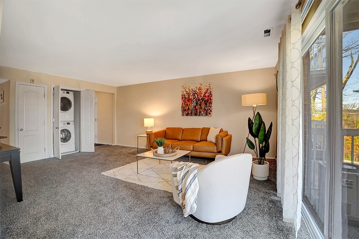 Kenilworth at Charles Apartments Apartments in Towson, MD