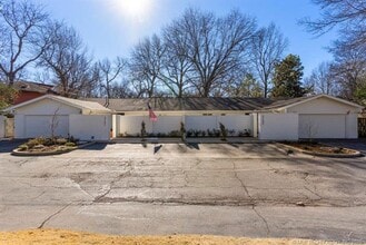 Building Photo - 3133 S Florence Ct