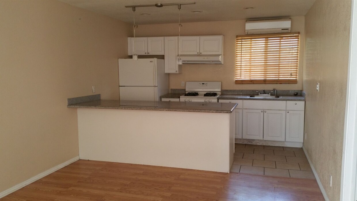 Foto principal - 3115 E McKenzie Ave
