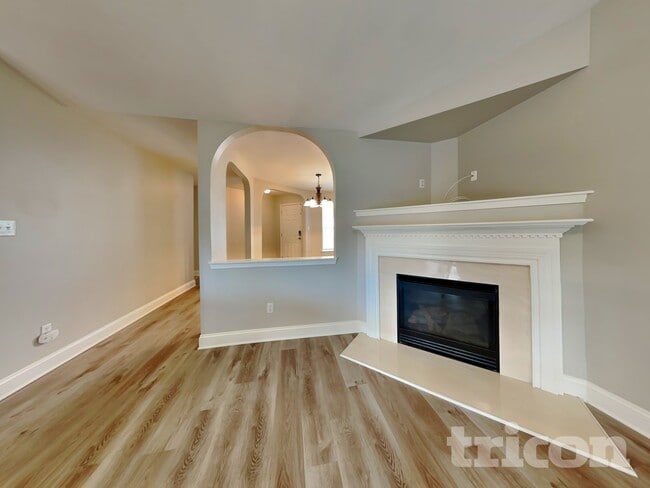 Building Photo - 3009 Softwind Dr