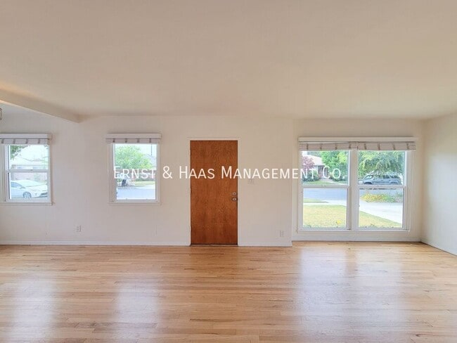 Foto del edificio - 3102 Ocana Ave