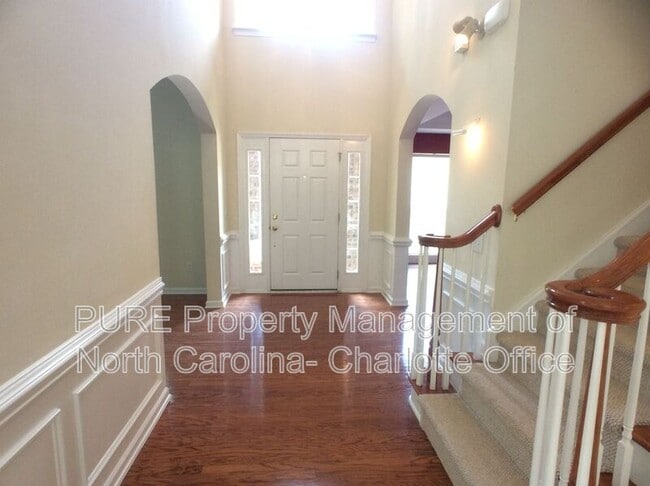 Building Photo - 12424 Kane Alexander Dr