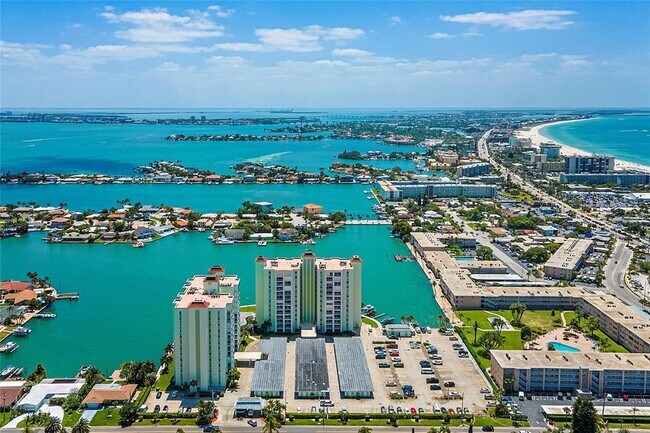 Foto del edificio - 420 64th Ave