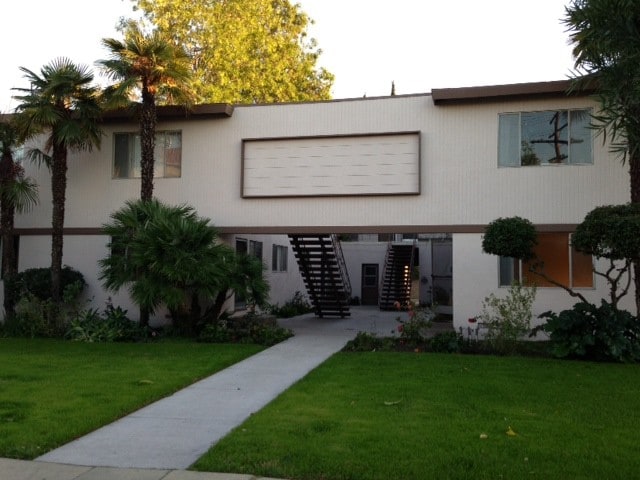 Building Photo - 12424 Magnolia Blvd