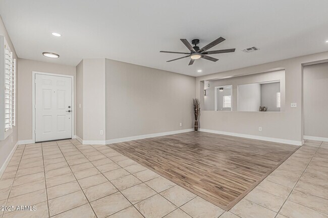 Building Photo - 3212 W Lucia Dr