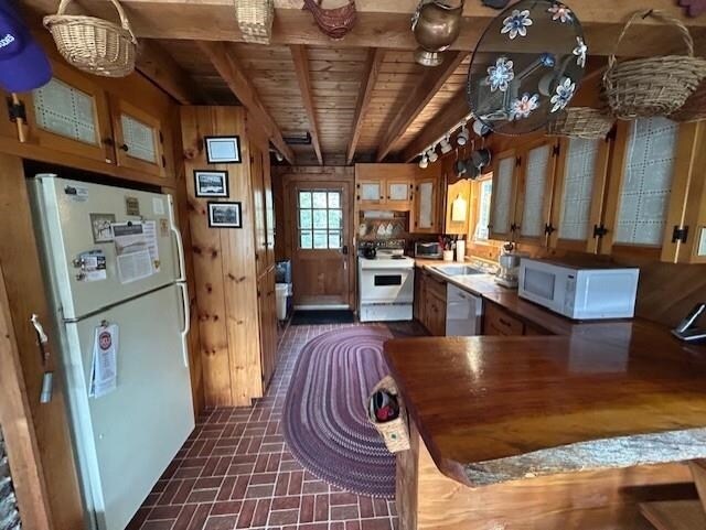 Foto del edificio - 319 Chalk Pond Rd
