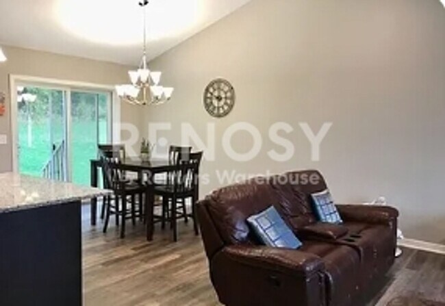 Foto del edificio - 3453 Ridgeline Dr SE