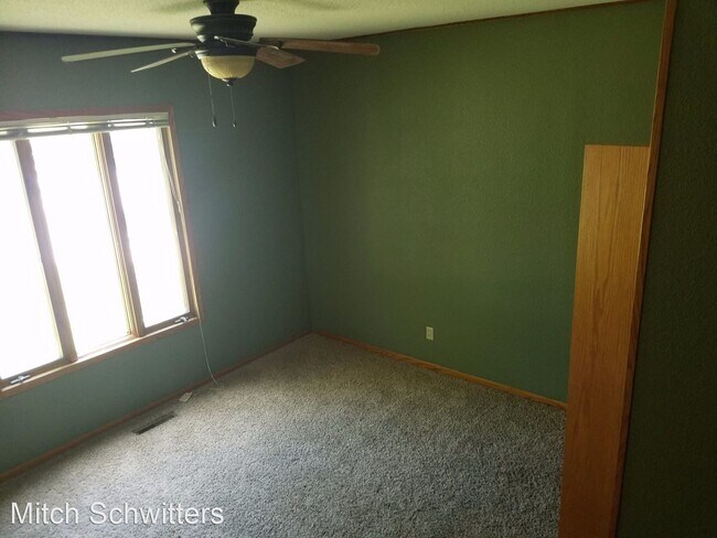 Foto del edificio - 3 br, 1 bath House - 724 4th St. SE