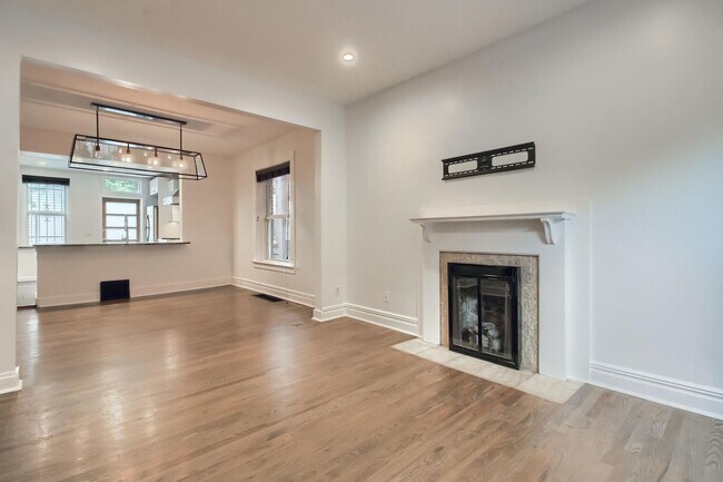 Foto del edificio - 3 Bedroom 2 bath Duplex in Denver