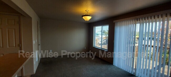 Foto del edificio - 5717 NE 135th Ave
