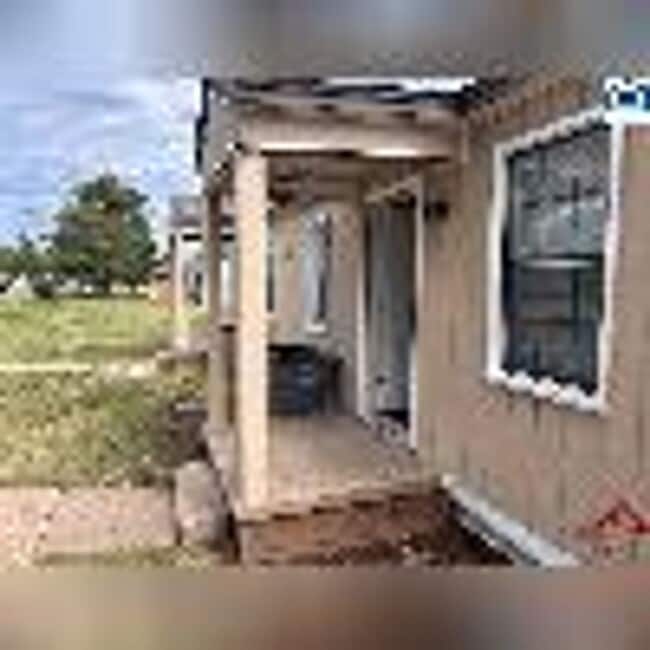 Building Photo - 410 SW 14th St