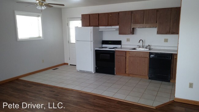 Building Photo - 3804 Tepee St