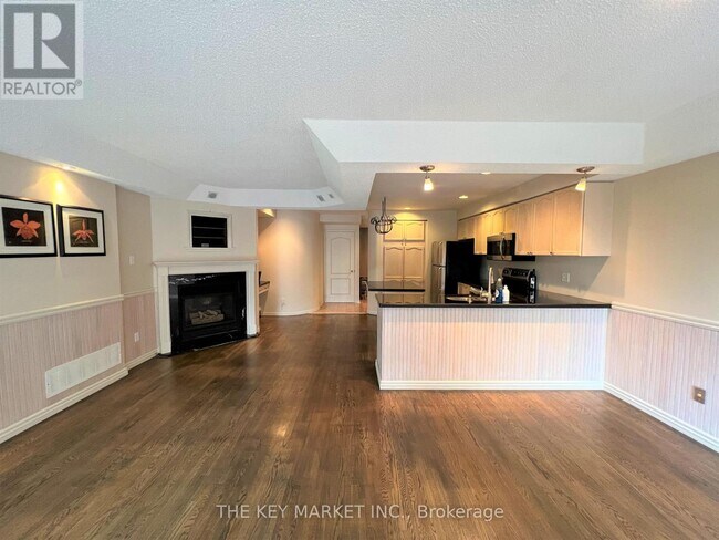 Building Photo - 480 Dalmuir Mews