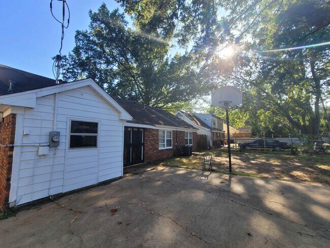 Building Photo - 4706 Scottsdale Ave