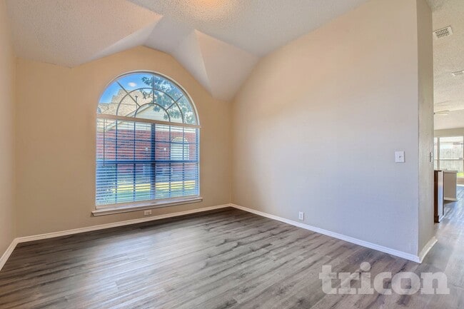 Foto del edificio - 4429 Spanish Oak Cir