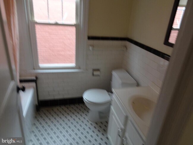 Building Photo - 202 Delaware St