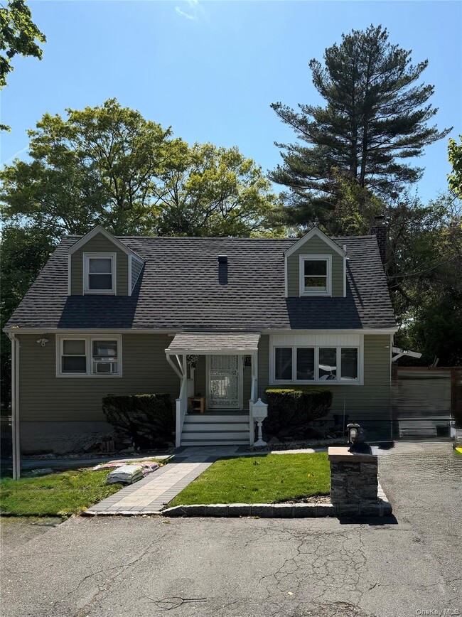 Building Photo - 13 Cedarwood Dr