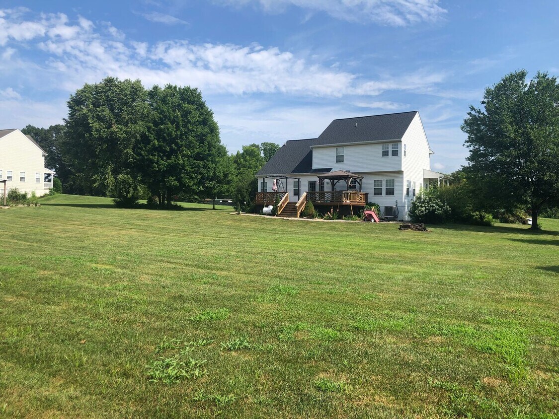 Foto del edificio - 4 Bed, 2.5 Bath Single Family Home in Harp...