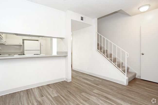 Interior Photo - Newell Vista