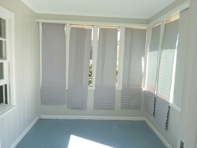 Foto del edificio - Spacious 4 Bedroom Home in Well Kept Community