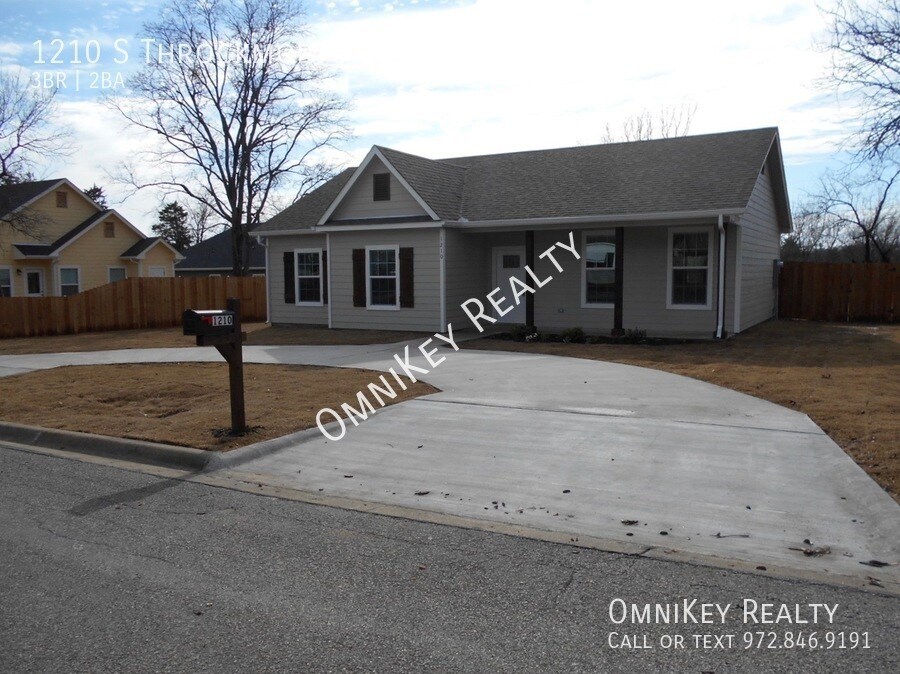 Foto principal - 1210 S Throckmorton St
