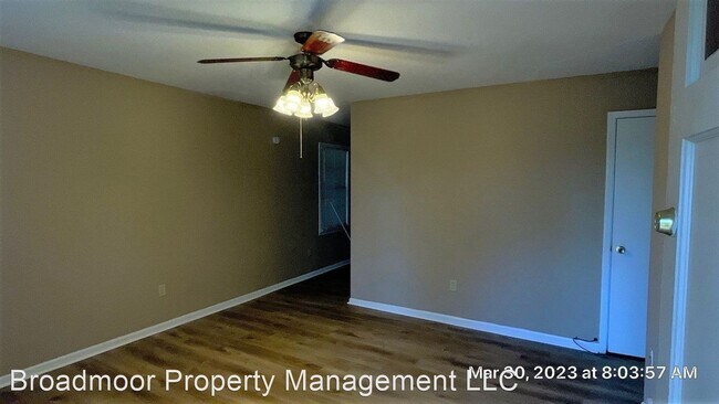 Building Photo - 3 br, 1.5 bath House - 587 Hillbrook Dr.