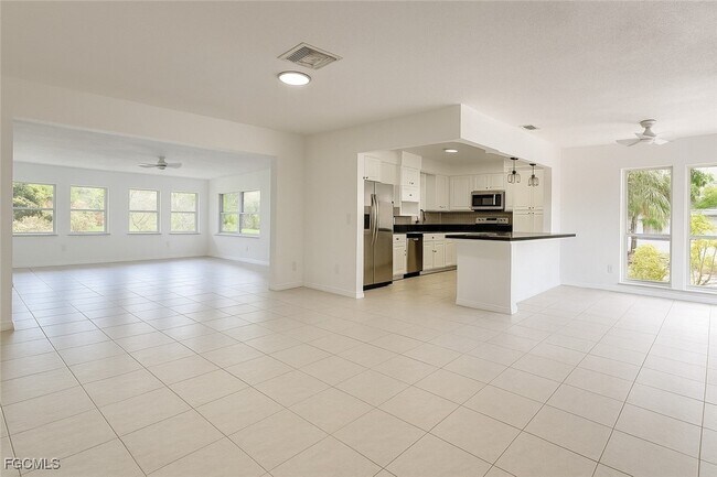 Foto del edificio - 4123 SE 3rd Ave