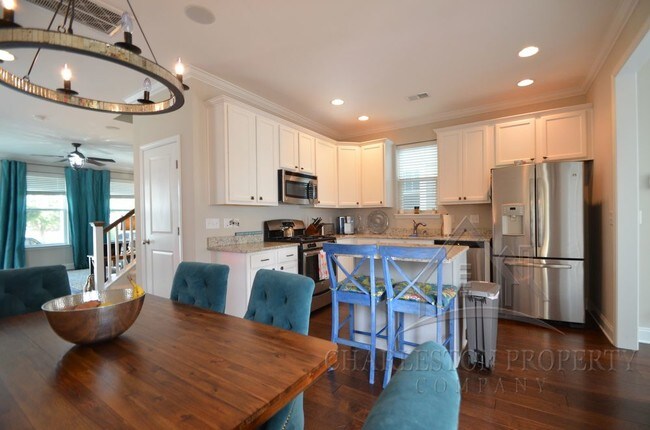 Building Photo - 1059 Ashley Gardens- West Ashley