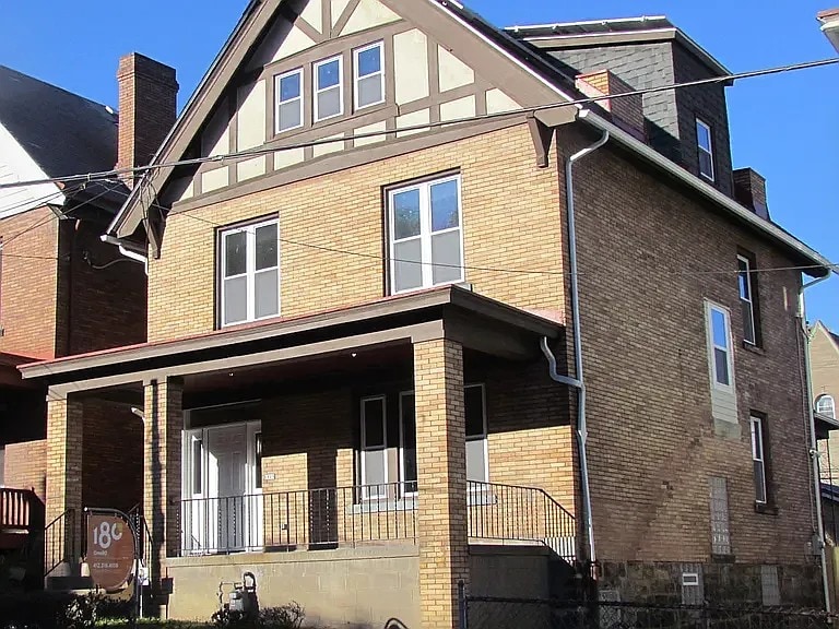 Foto principal - 5525 Margaretta St