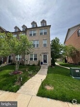 Building Photo - 2879 Chalkstone Pl