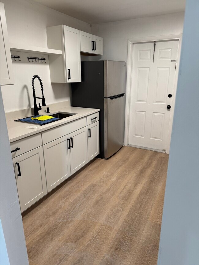 Foto del edificio - 171 S Broadway