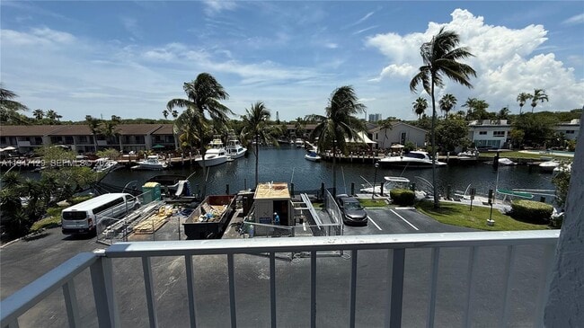 Building Photo - 16565 NE 26th Ave