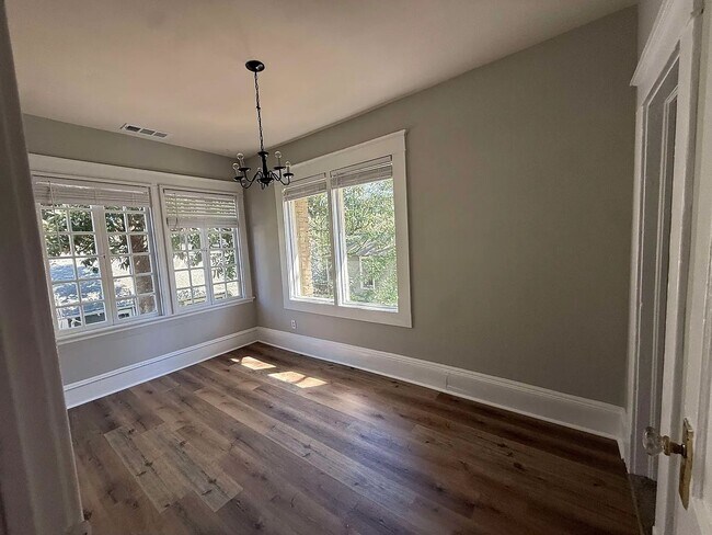 Foto del edificio - 747 Barnett St NE