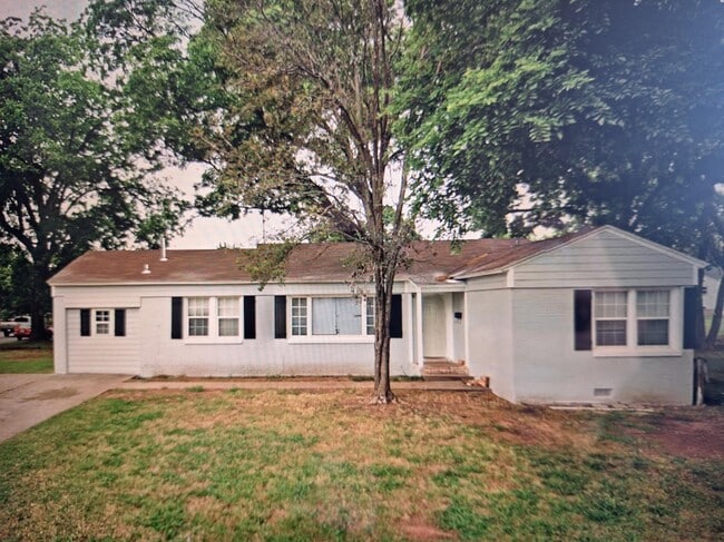 Photo - 324 W Cantwell Ave House