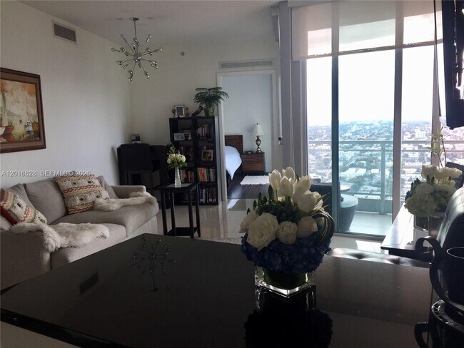 Foto del edificio - 92 SW 3rd St