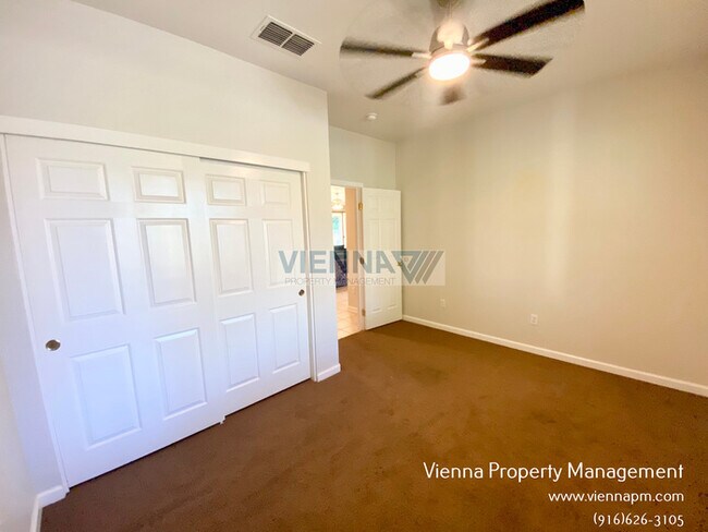 Building Photo - 500 Stillwater Ct