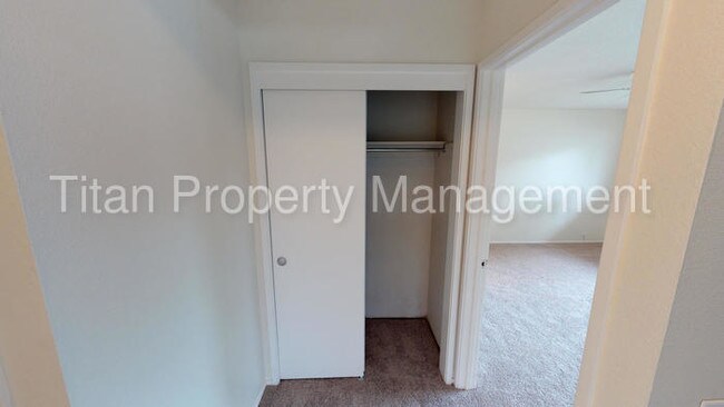 Building Photo - 4420 Baron Ave