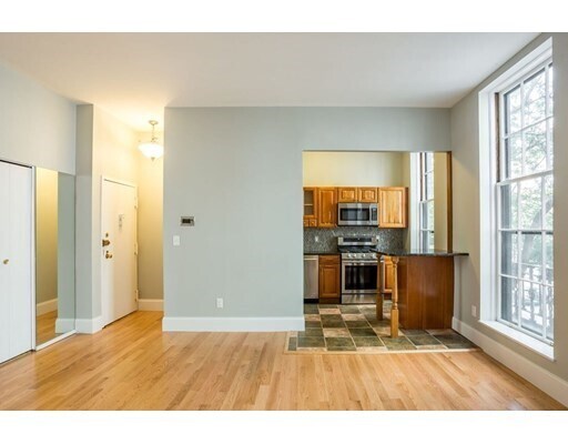 Building Photo - 17 Bowdoin St