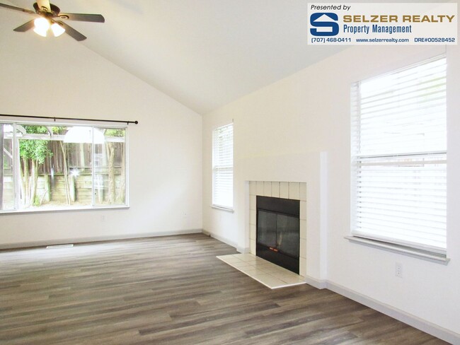 Building Photo - Handsome 4 bd. home near schools, parks, &...